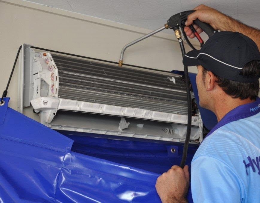 افضل فني تنظيف مكيفات بالمدينة المنورة - تنظيف مكيفات سبليت بالمدينة المنورة - شركة الحمزة لتنظيف المكيفات بالمدينة المنورة