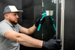 Read more about the article عمال جلي بلاط في المدينة شركة الحمزة